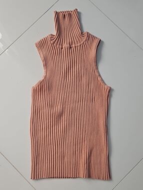 Ribbed Sleeveless Mock Neck Tank Top in Light Coral/Peach Color